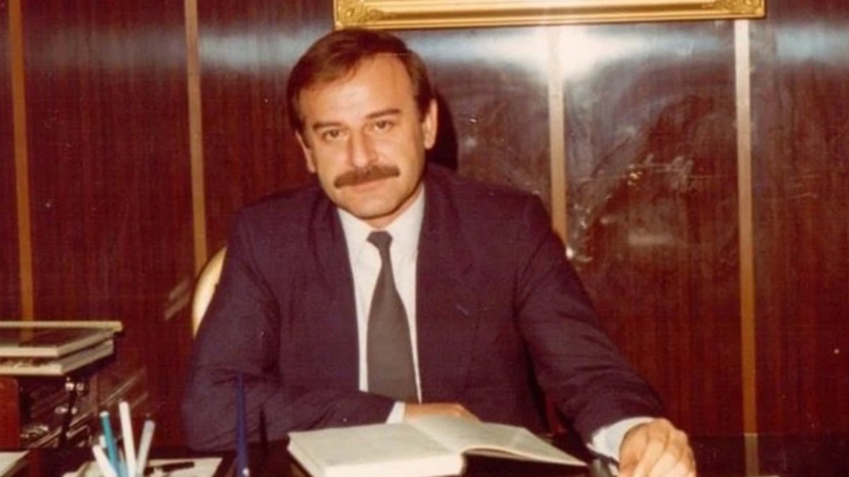 Eski CHP Genel Başkanvekili Cevdet Selvi hayatını kaybetti
