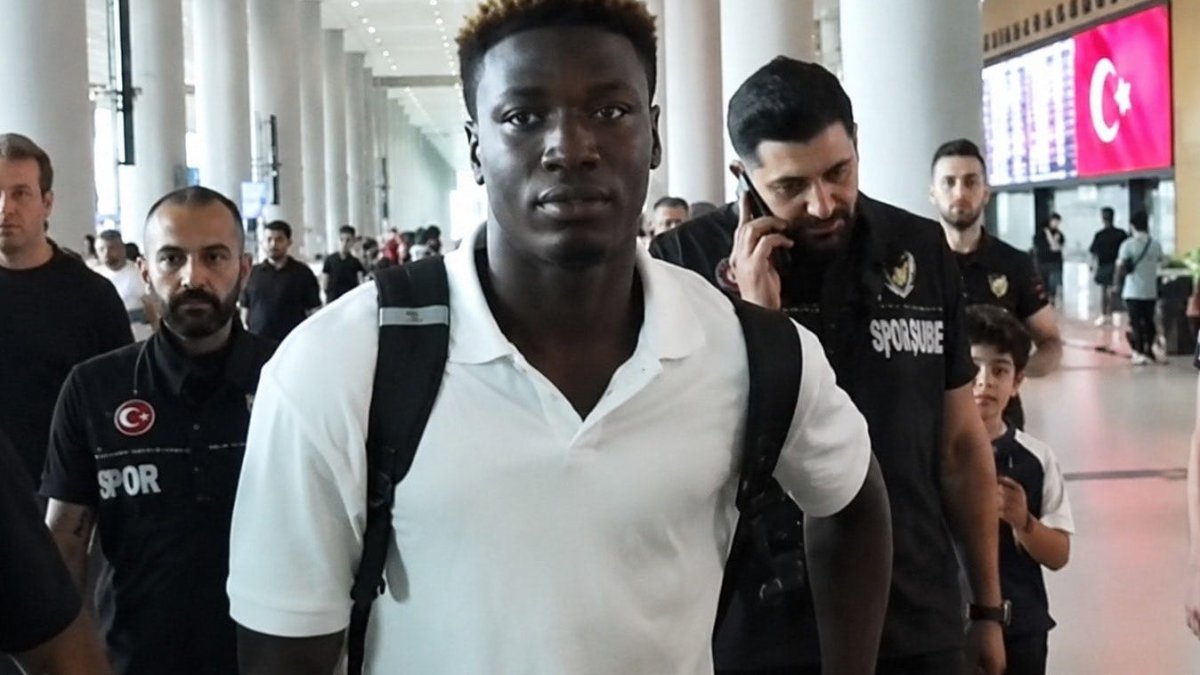 Fenerbahçe Oppong’u bitirdi