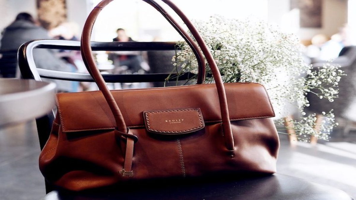 Ünlü çanta markası Radley London kapanıyor mu? Yüzde 70 indirim ve mağaza tasfiyesi kararı geldi