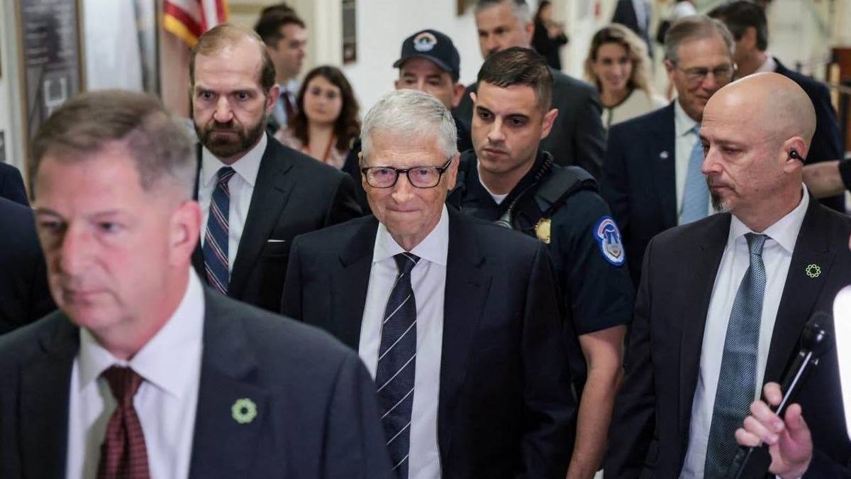 Bill Gates'ten Epstein açıklaması: Onunla zaman geçirmek aptallıktı