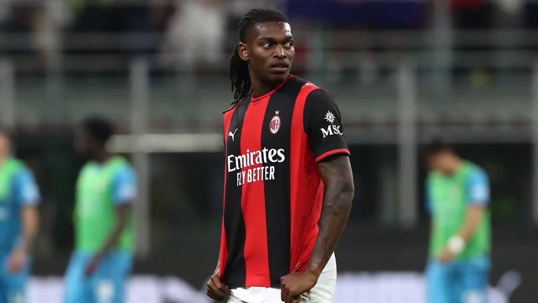 Galatasaray taraftarı saate kilitlendi: Leao'nun İstanbul’a geliş saati belli oldu