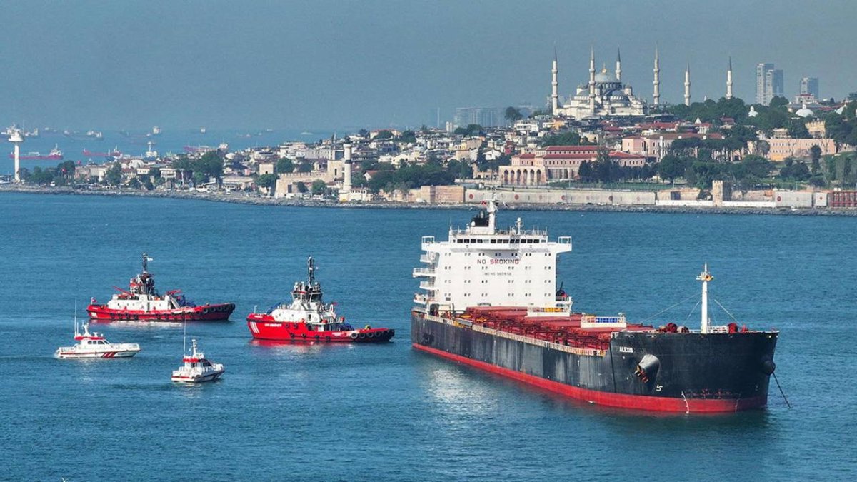 30 Ağustos'ta 15 gemi ile İstanbul'da boğaz geçişi yapılacak