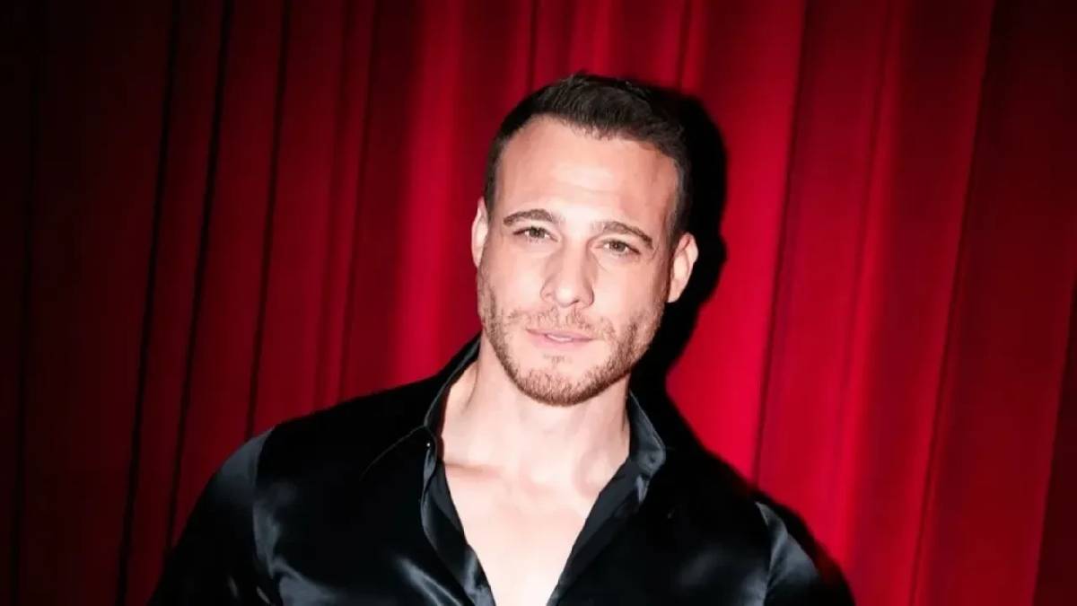 Kerem Bürsin hastane odasından paylaştı, hayranları korktu! Neden ameliyat oldu?