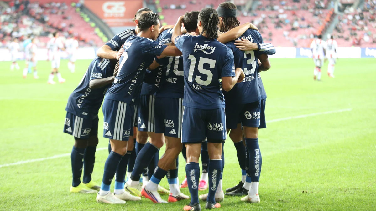 Fenerbahçe deplasmanda Samsunspor’u 2-0 mağlup etti