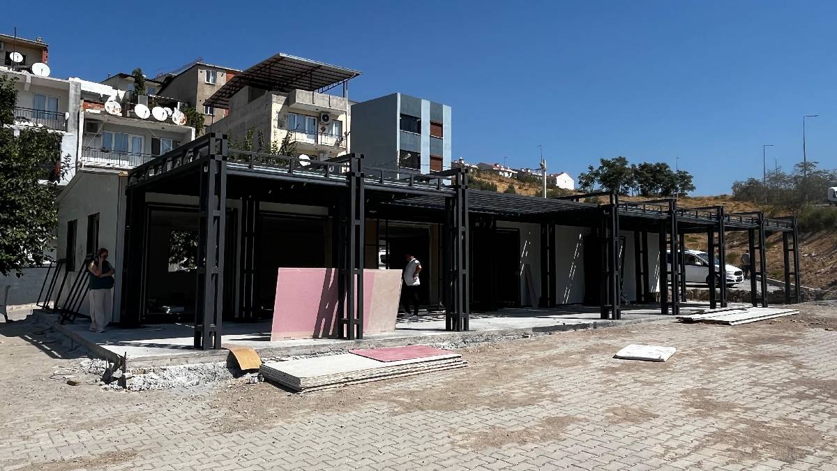 Buca'nın iki yeni taziye evinde sona yaklaşıldı
