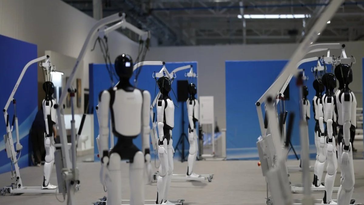 Sırbistan'dan Avrupa'yı titretecek 'Silahlı Robot' hamlesi: Vucic "15 Gün İçinde Göreceksiniz"