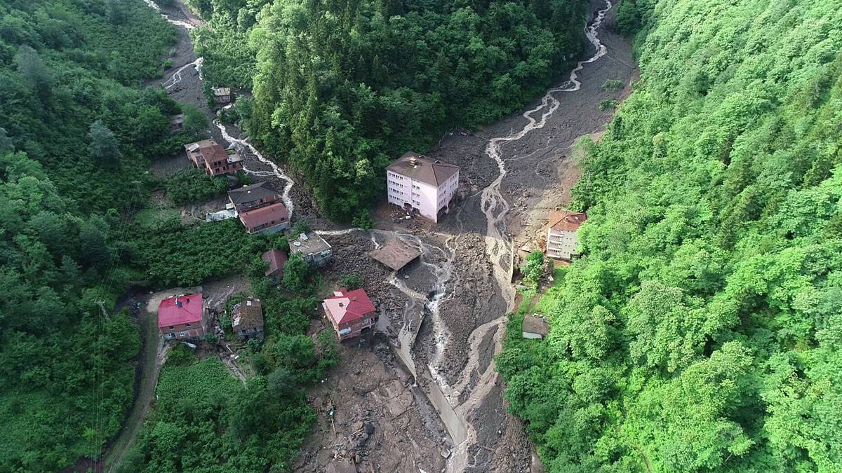 Karadeniz'de sel ve heyelan tehlikesi için kritik uyarı: Bıçak kemiğe dayandı