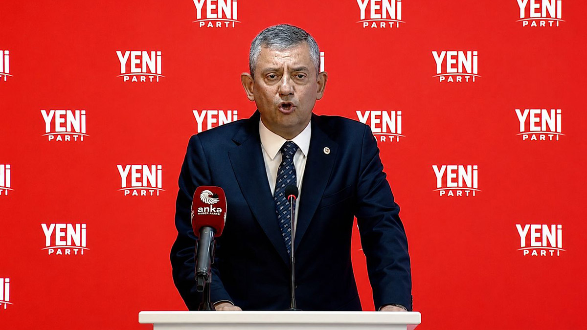 Özel’den yeni genel merkezde ilk toplantı: 18 günde 600 binden fazla üye, 539 milyon liralık bütçe