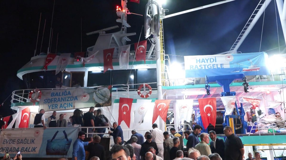 Balıkçılar ‘Vira Bismillah’ diyerek denize açıldı