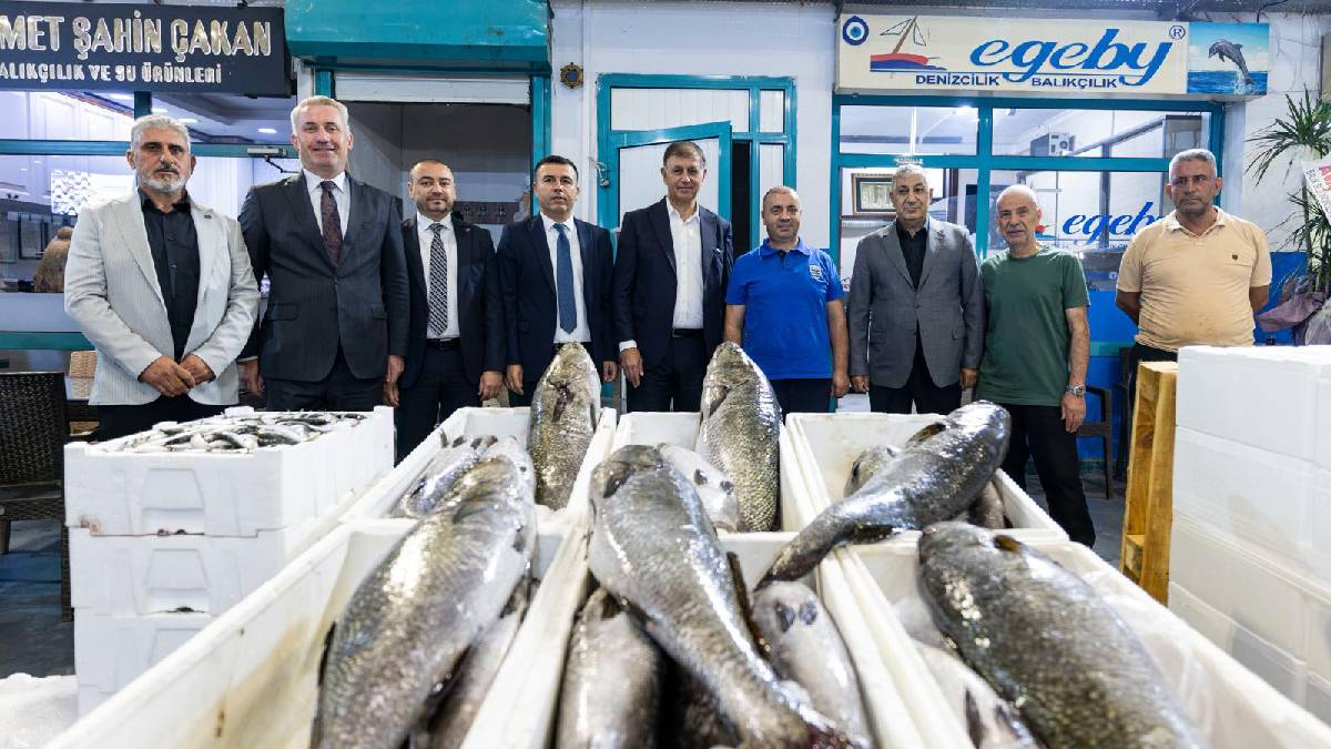 Başkan Tugay: Ekmeğini denizden çıkaranlara bereketli bir sezon diliyorum