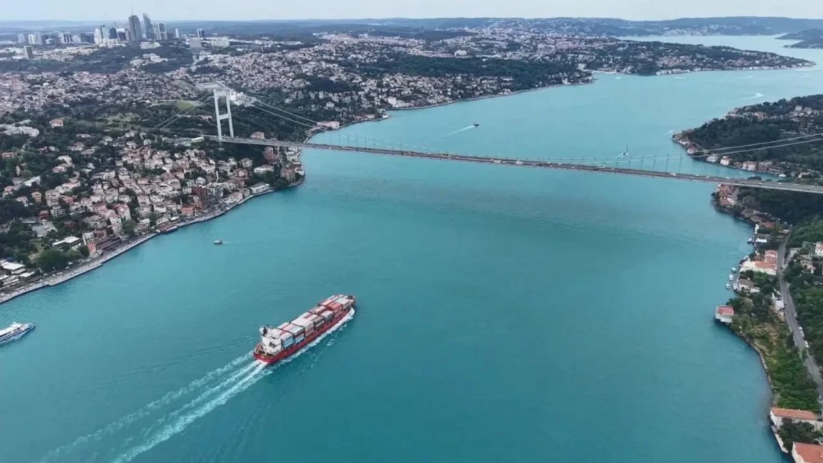 İstanbul'da trafik geçici olarak durduruldu