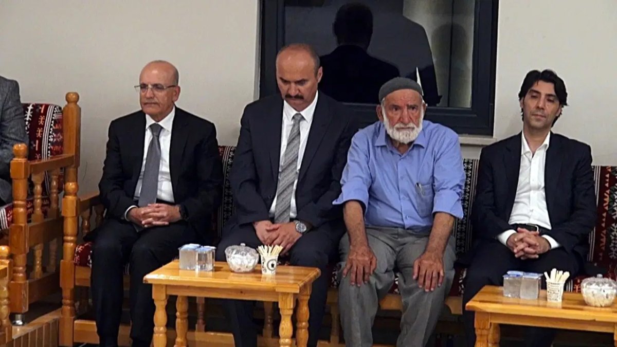 Batman'daki spor salonu faciasında hayatını kaybetmişti: Şimşek, yeğeninin taziyesine katıldı