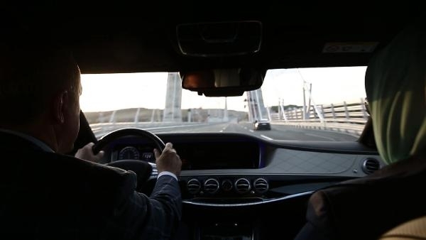 Erdoğan kendi kullandığı araçla Yavuz Sultan Selim Köprüsü'nden geçti