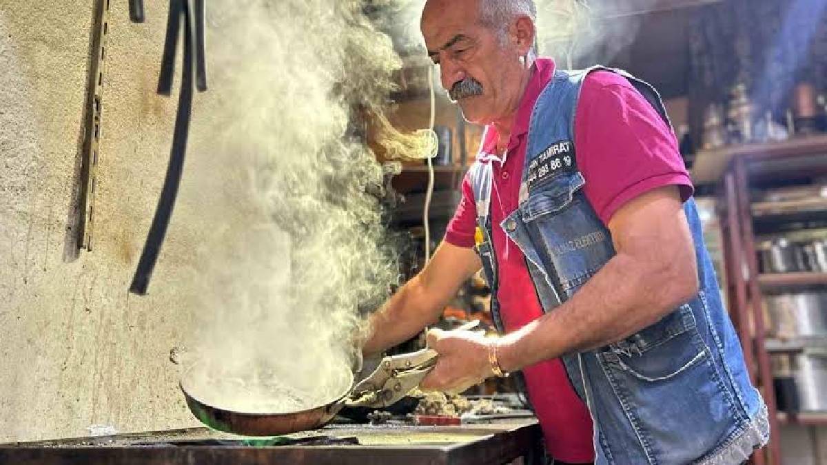 25 yıldır bakırı ateşle buluşturuyor! ‘Sıkıntılı ve zor bir meslek’