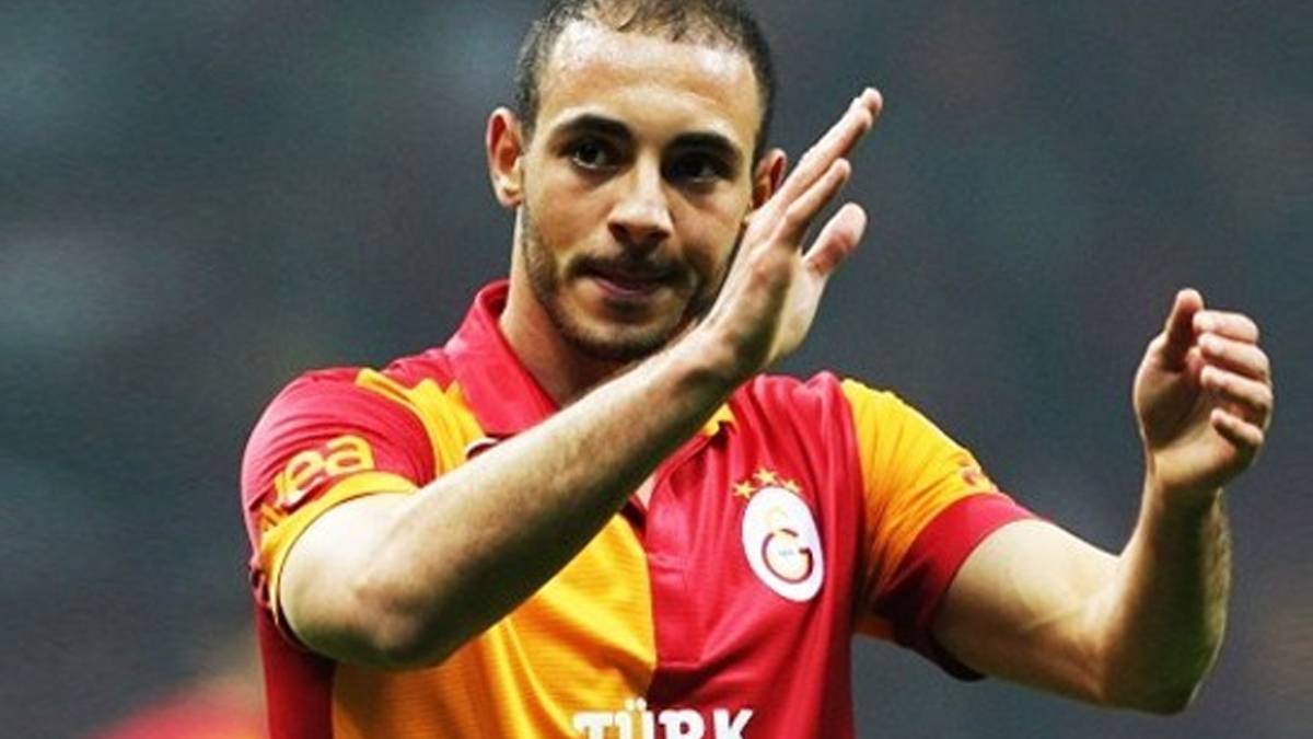 Galatasaray'ın eski yıldızı Amrabat'tan sürpriz imza