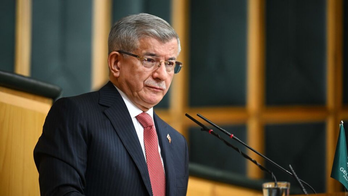 Ahmet Davutoğlu hakkında soruşturma başlatıldı