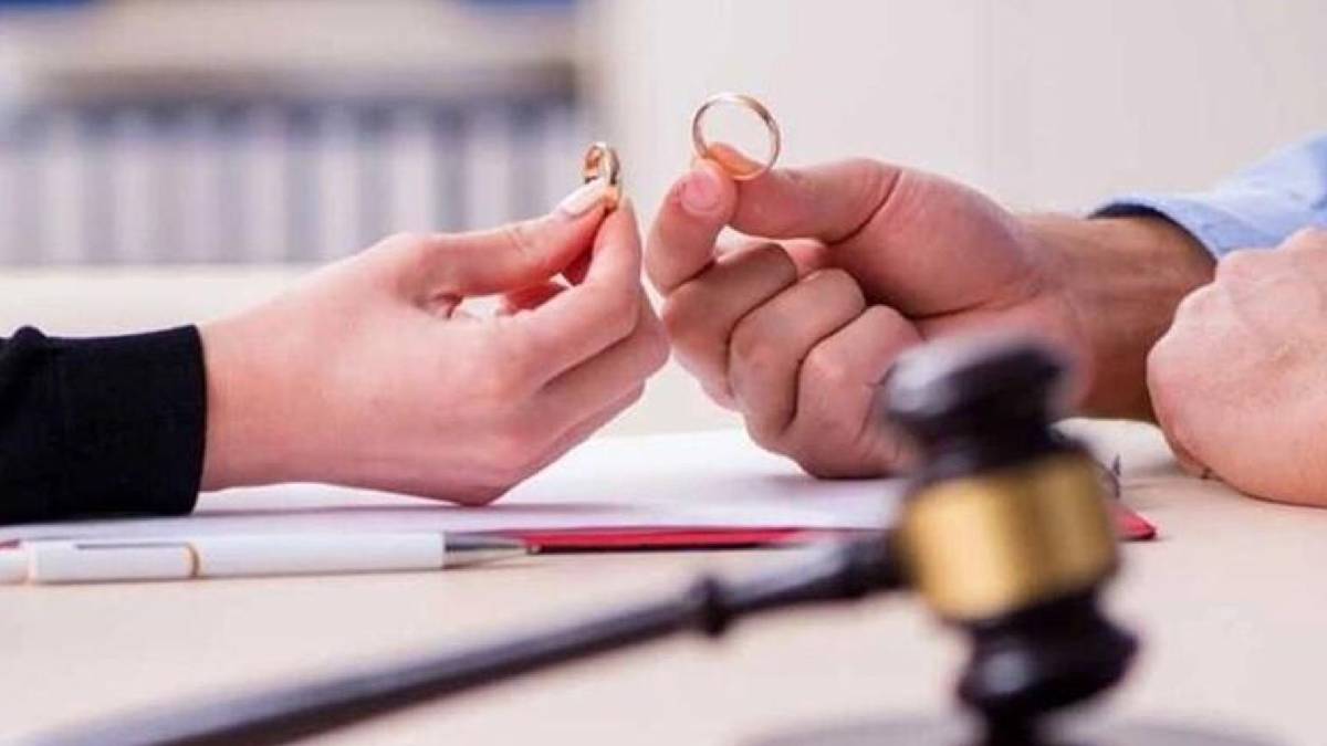 Yargıtay noktayı koydu: Eşinin aile sırlarını anlatan erkek tam kusurlu bulundu
