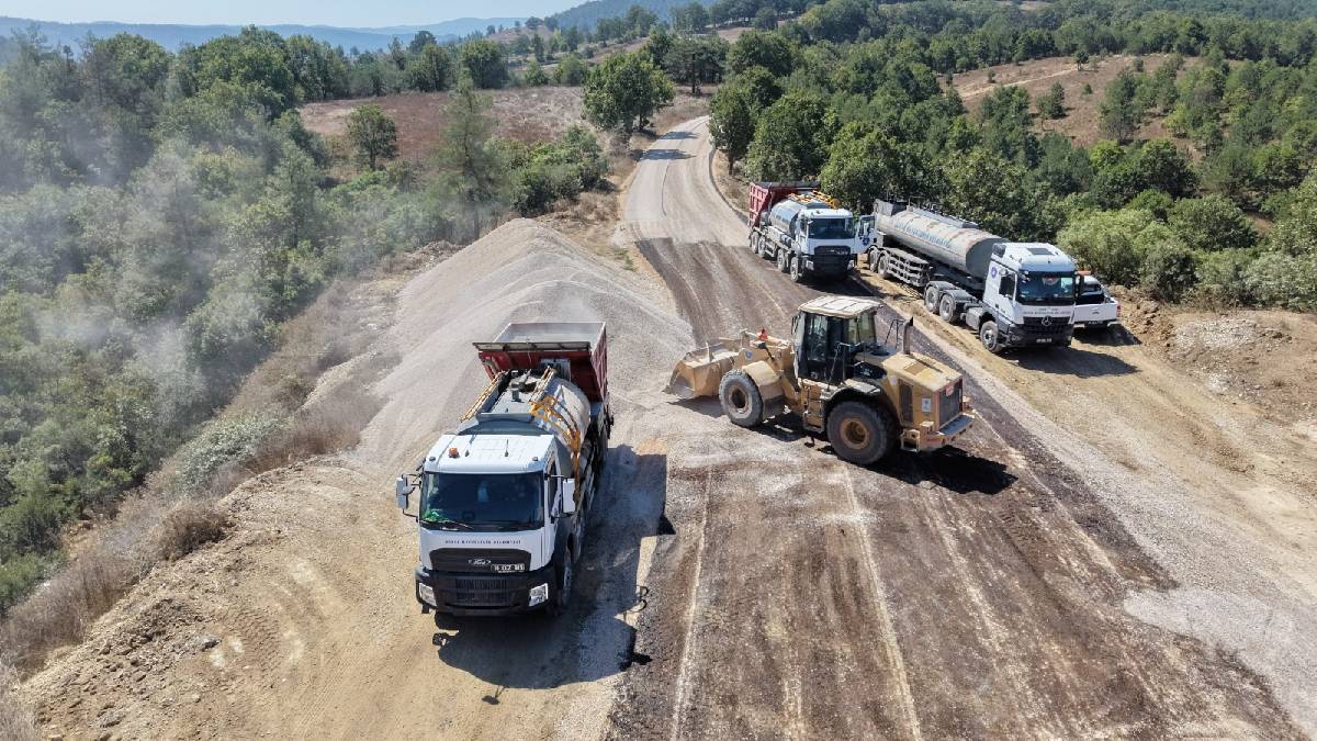Bursa’nın 4 ilçesine toplam 32,5 kilometre yeni yol