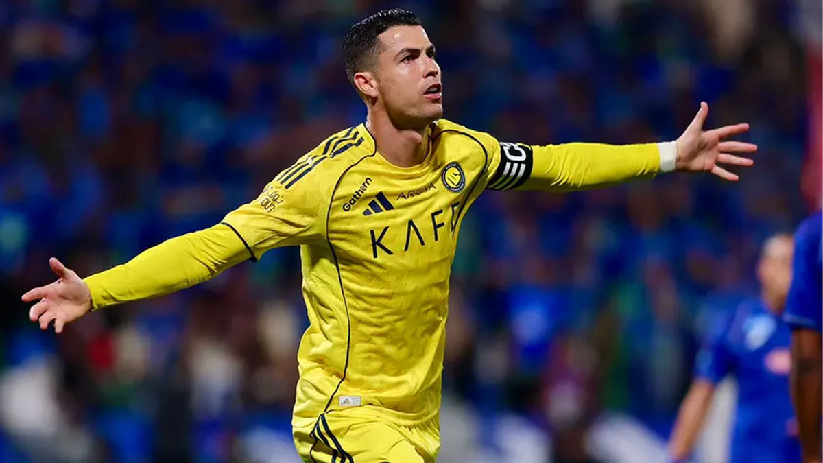 Düğün sonrası imajdan imaja koşan Cristiano Ronaldo'dan yeni hamle: Saçlarını bu kez sarıya boyattı!