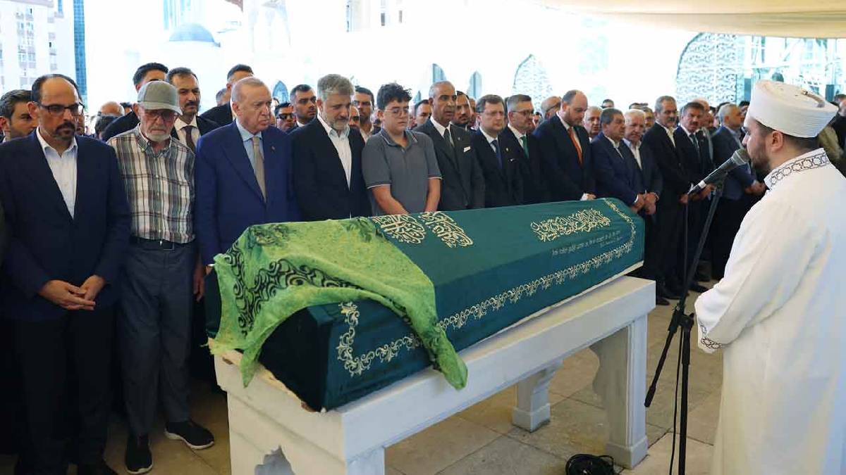 Cumhurbaşkanı Erdoğan, Fatma Zehra Önen’in cenazesine katıldı
