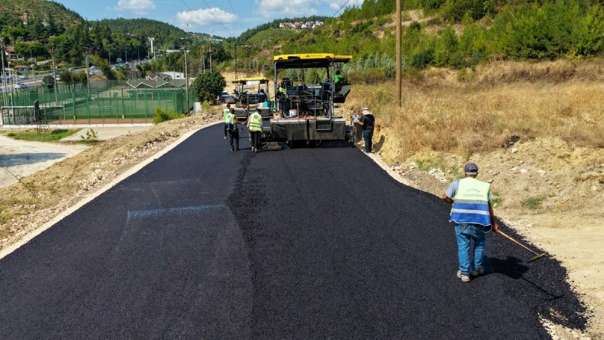 Mudanya’da yollar Büyükşehirle yenileniyor