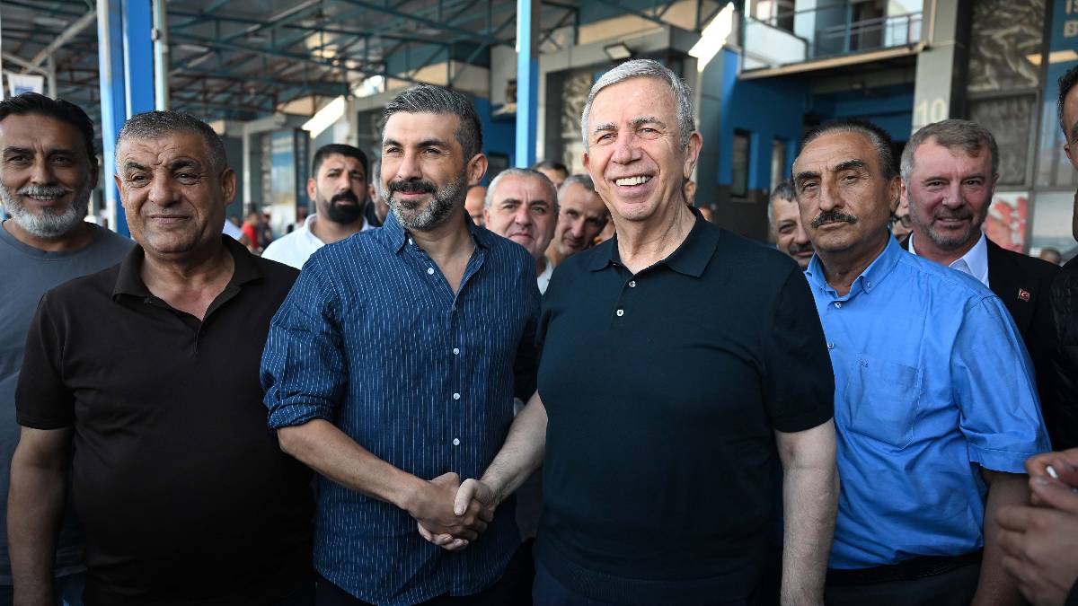 Balıkçı esnafı yeni sezona Mansur Yavaş’la “vira bismillah” dedi