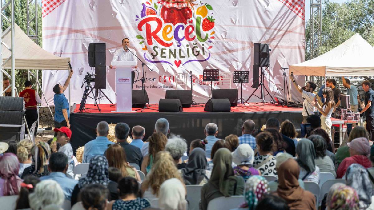 2. Reçel Şenliği, binlerce İzmirlinin katılımıyla gerçekleşti