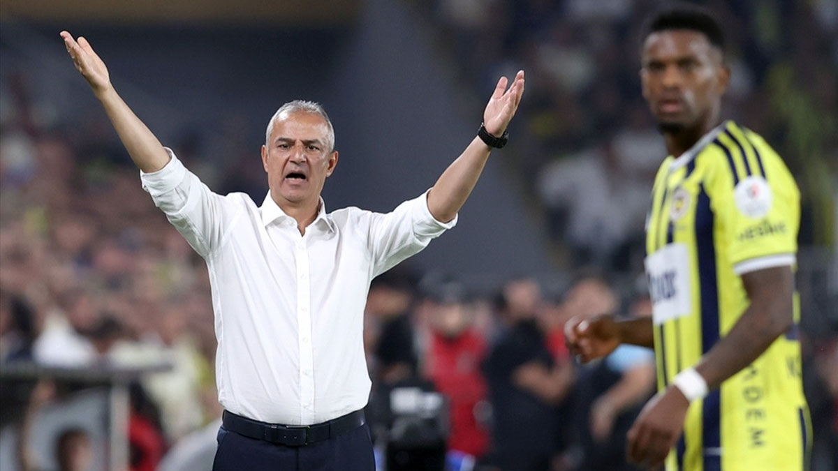 Derbi yenilgisi sonrası radikal karar: İsmail Kartal 4 ismi kulübeye çekiyor