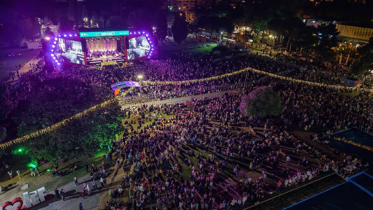 İEF’de sanat dolu gece: Levent Yüksel ve Salih Bademci’ye yoğun ilgi
