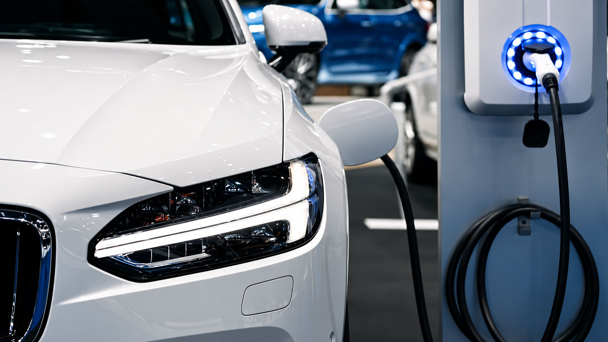 Elektriklide menzil kaygısına benzinli çözüm: Araçlar 1100 km'yi aşacak