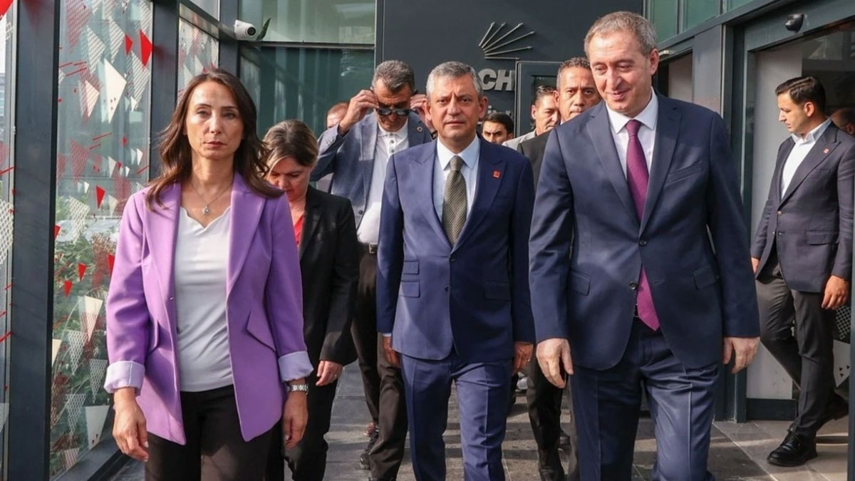 Özel'den Bakırhan ve Hatimoğulları'na tebrik telefonu