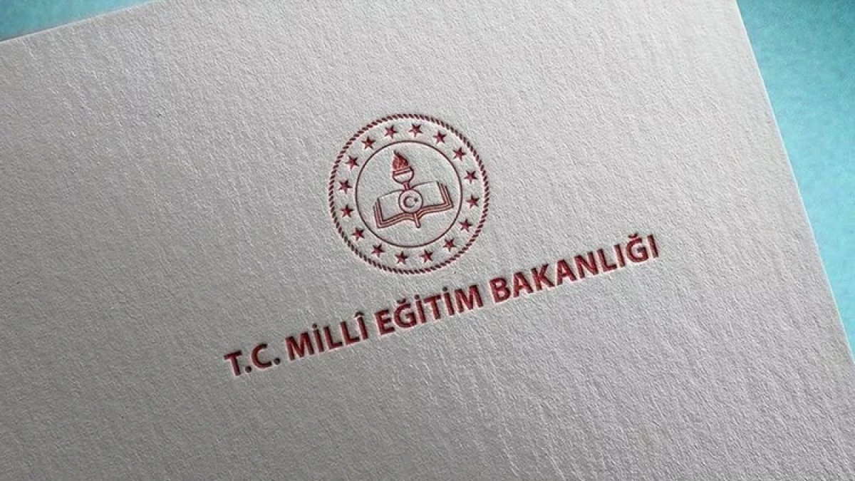 Binlerce öğretmenin gözü MEBBİS'te! 2026 MEB Norm fazlası atama sonuçları ne zaman, saat kaçta açıklanacak?