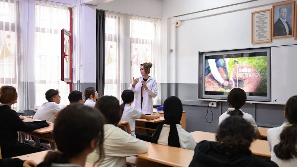Sözleşmeli öğretmenlerin beklediği süreç başladı: Kadro kararnameleri illere gönderildi