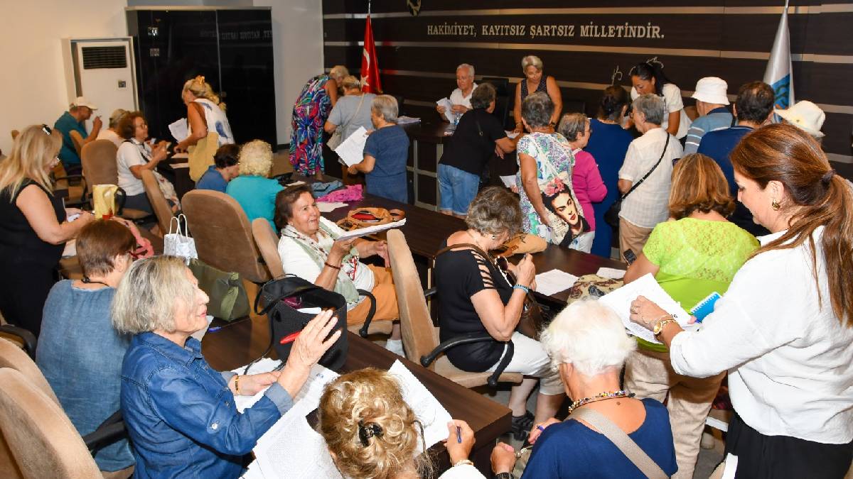 Narlıdere Belediyesi 3.yaş Üniversitesi’nde dersler ekim ayında başlıyor