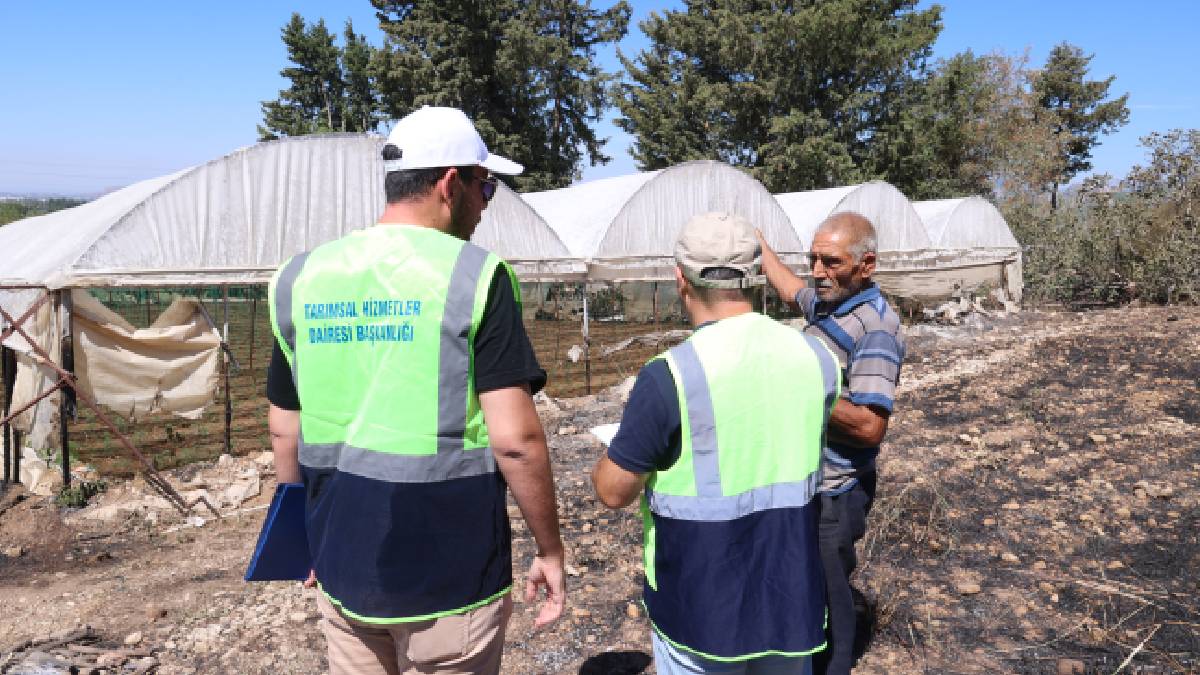 Antalya Büyükşehir Belediyesi yangınzedelerin yanında