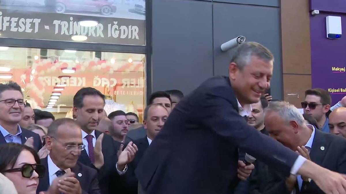 Özgür Özel’den Ardahan’da ekonomi mesajı: “Milletin geçim garantisi dönemi gelecek”