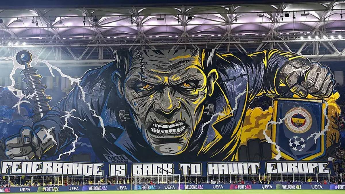 Fenerbahçe tribünlerinden Roma maçında görkemli koreografi