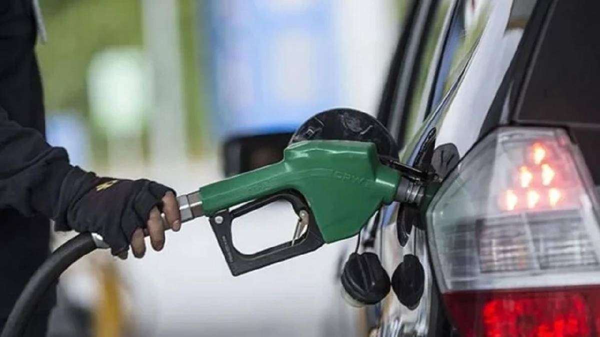 Benzine dev zam geliyor: Yarın gece tabelaya yansıyacak