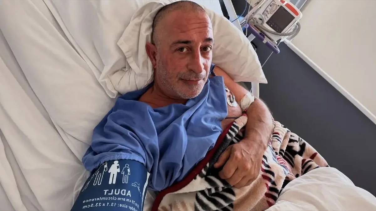Anjiyo operasyonu sonrası ilk kez ortaya çıktı! Cem Yılmaz bastonla görüntülendi