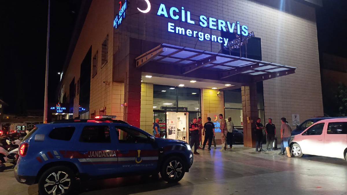 Alanya’da maçta görevli yaklaşık 50 kişi gıda zehirlenmesi şüphesiyle hastaneye başvurdu