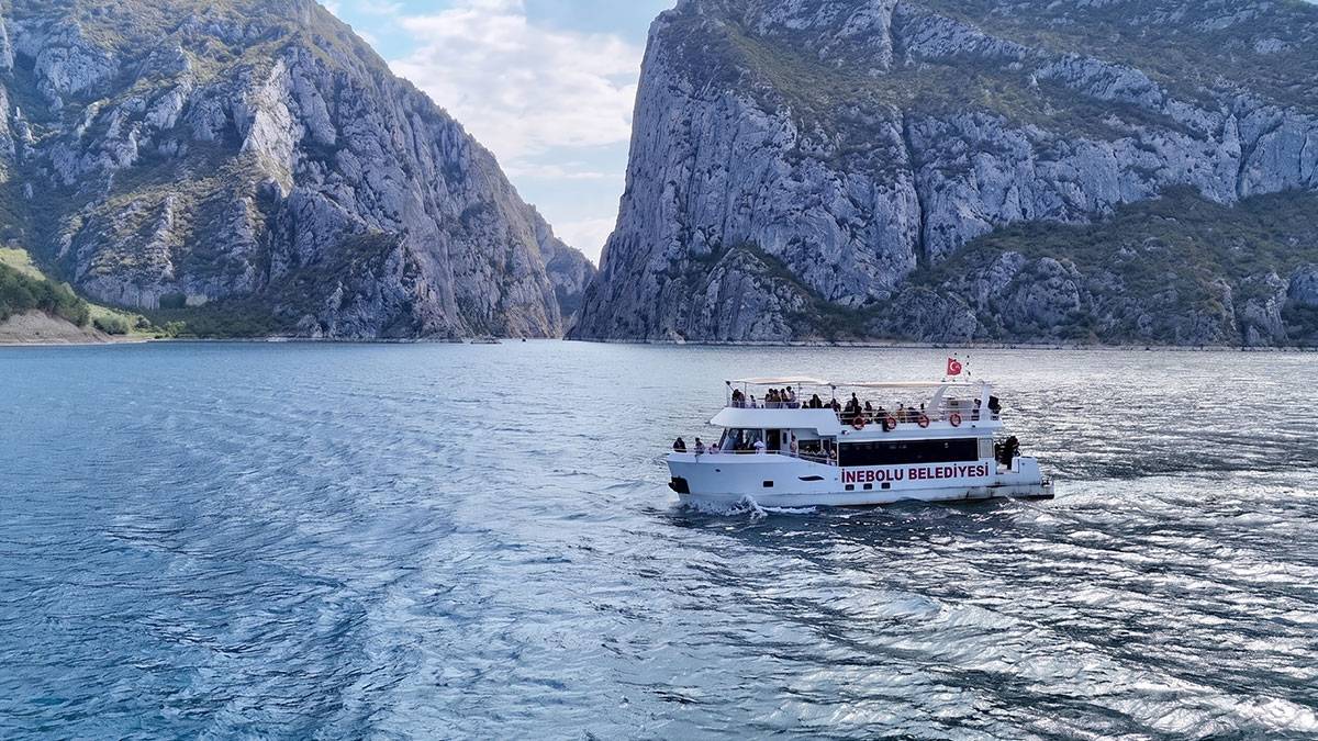 İnebolu'nun saklı koylarına gidecek tekne turları için tarih verildi