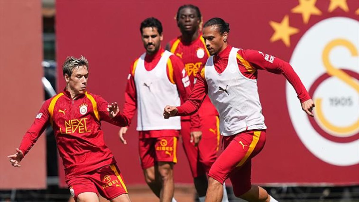 Galatasaray Trabzonspor mesaisine başladı