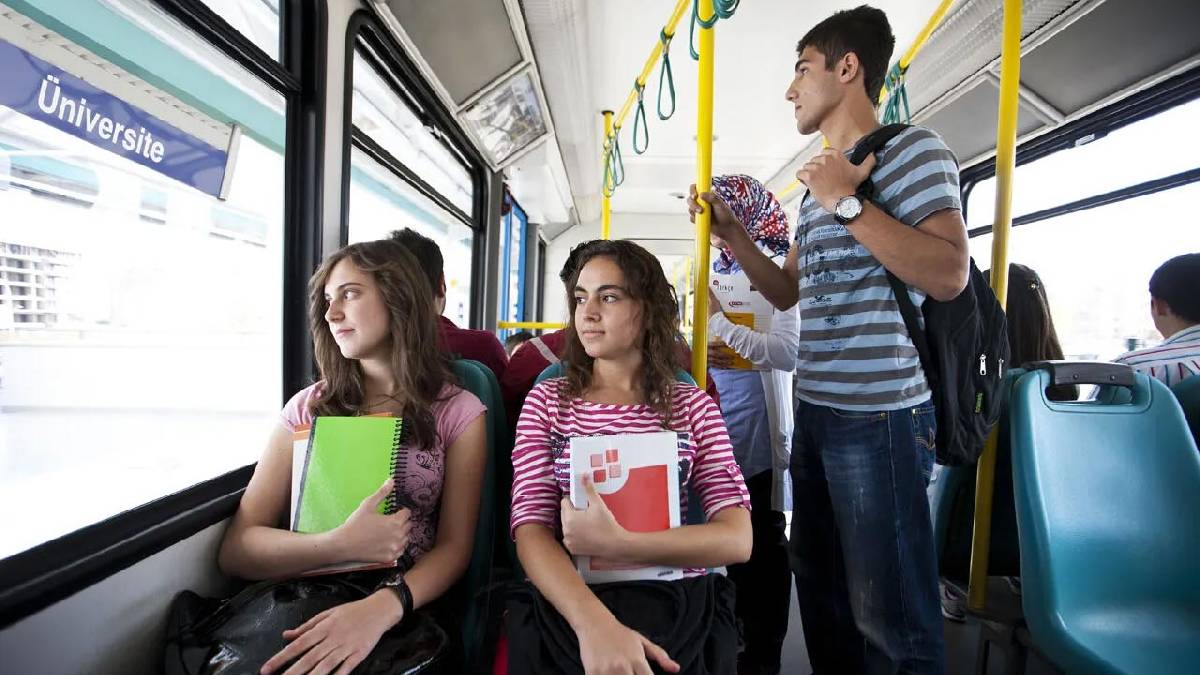 İstanbul’da üniversite öğrencilerine ulaşım desteği: Abonman 1 TL