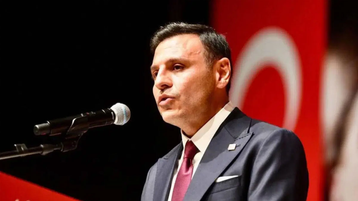 YENİ Partili Özgür Çelik’ten “Ailem Güvende” operasyonlarına tepki: “Adeta bir cadı avı başladı”