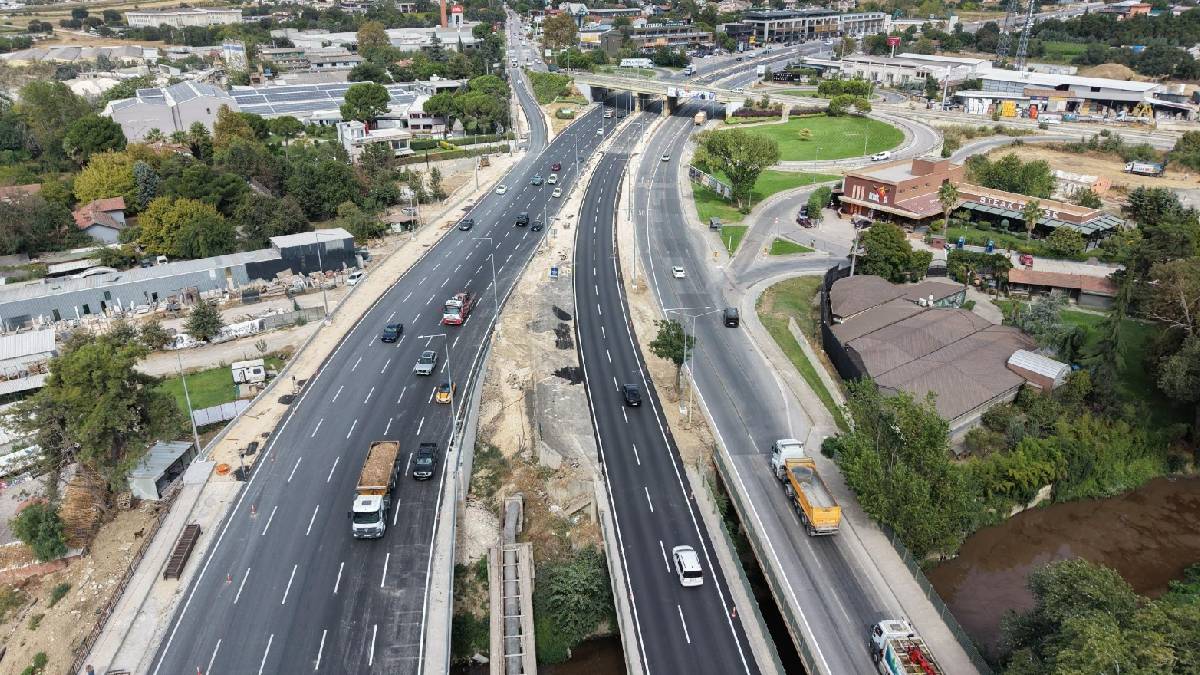 Şahin Biba sözünü tuttu: Geçit Köprüsü trafiğe açıldı