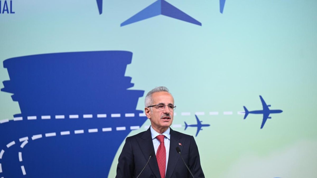 Uraloğlu: 'Uçuş Rehberim' yolcuların hizmetinde