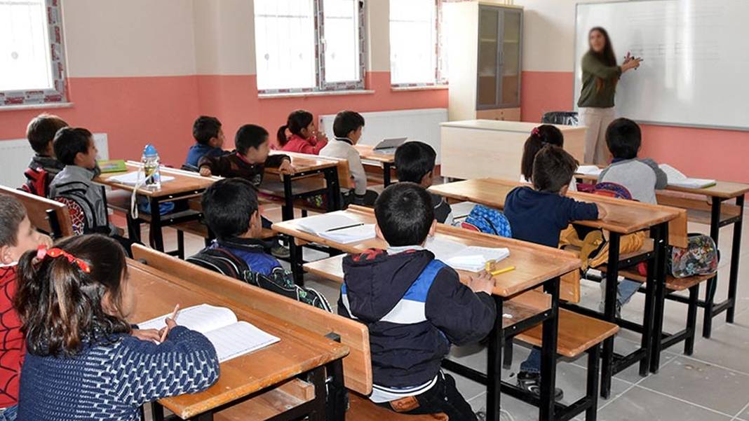 Başlangıç 81 bin, yıllık fatura 155 bin TL: Devlet okullarında masraflar her geçen gün ağırlaşıyor