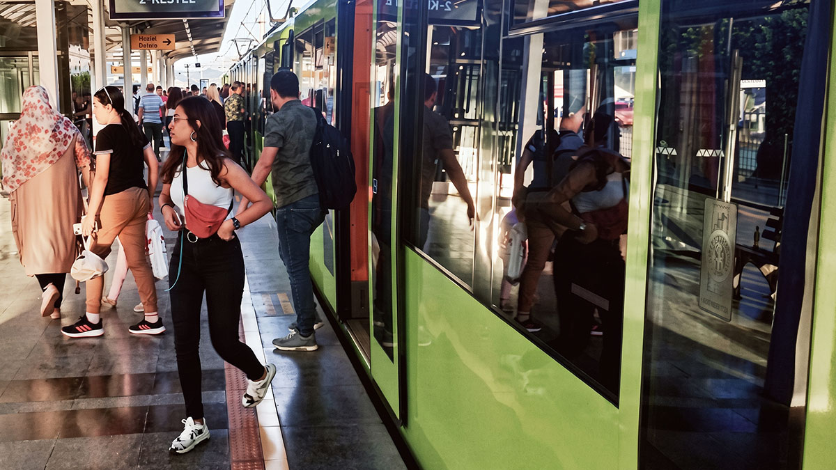 Toplu ulaşıma yüzde 25 zam geldi: Metroya biniş 50 TL oldu