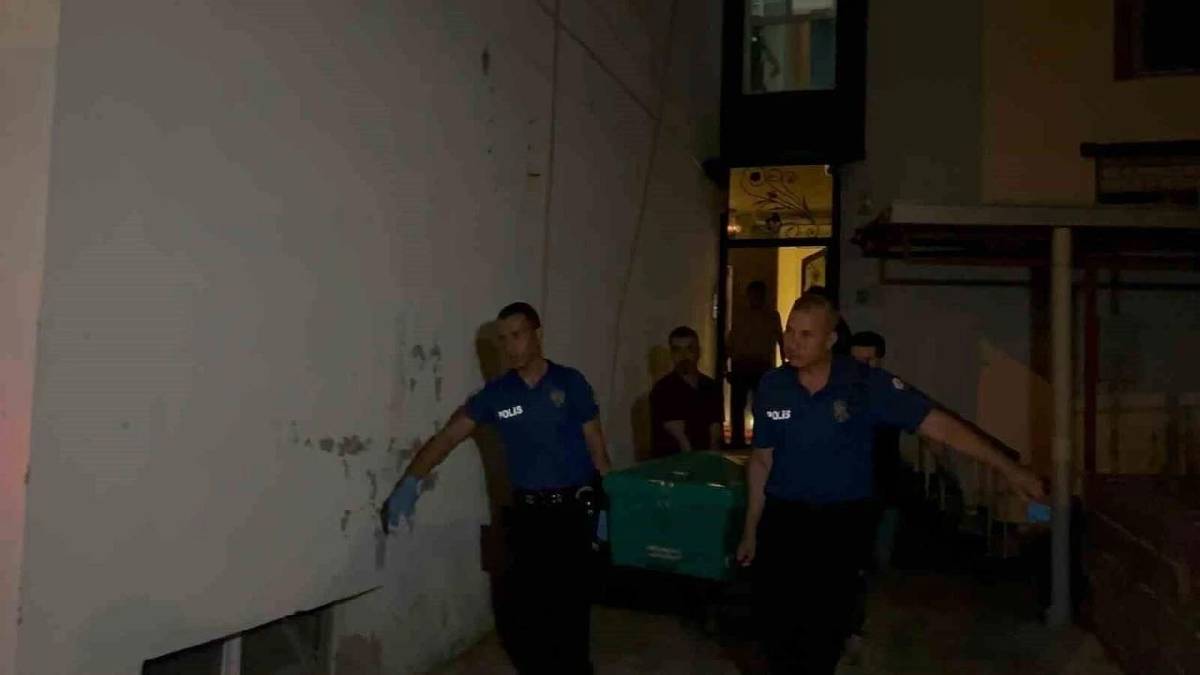 Adana'da eski eşi ve oğlu ağır yaralandı, şüpheli intihar etti