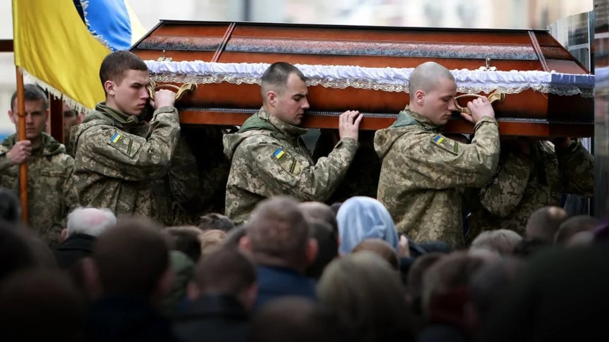 Ukrayna, Rusya’dan 252 askerin cenazesini teslim aldı